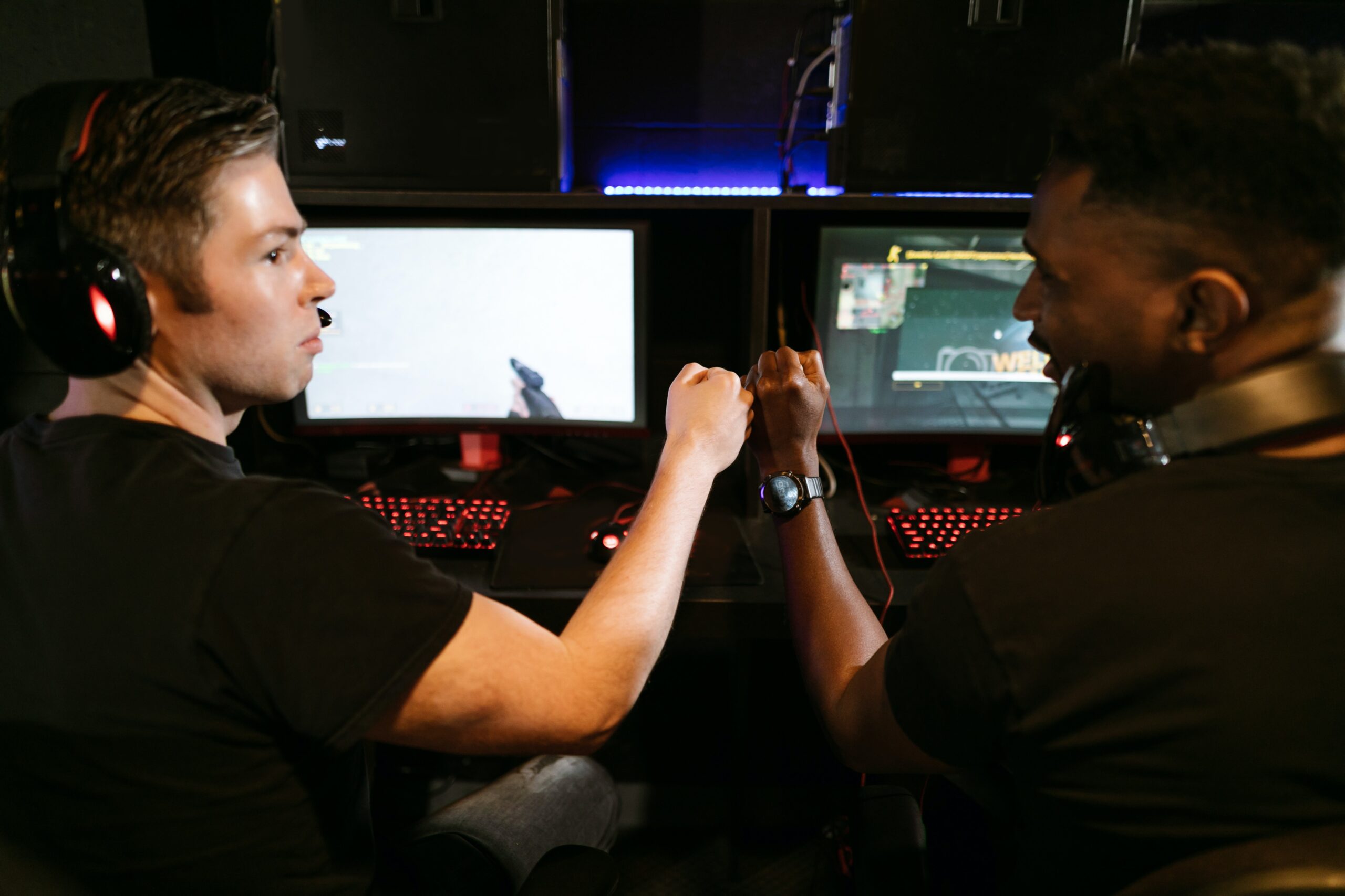 The importance of communication in competitive gaming – Gecko Gaming and  Esports